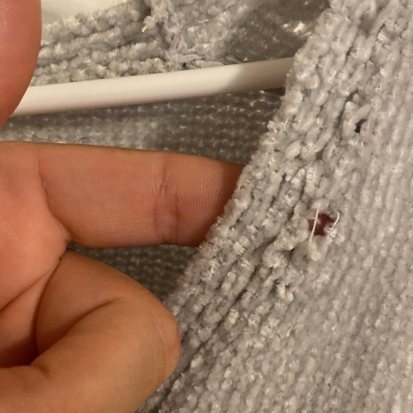 Express Women’s Sweater Size Medium - Picture 5 of 7